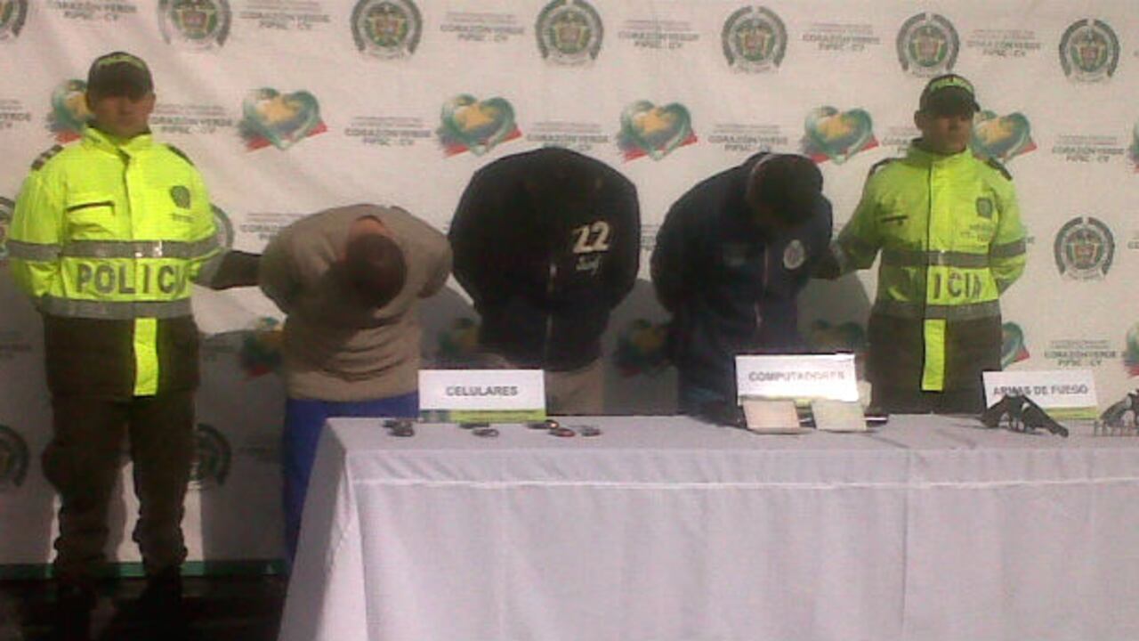 Estos son tres de los cinco capturados de la banda de fleteros de alias 'Perico'.