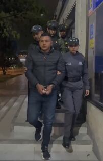 Autoridades trasladan a alias Alex Primo para su judicialización.