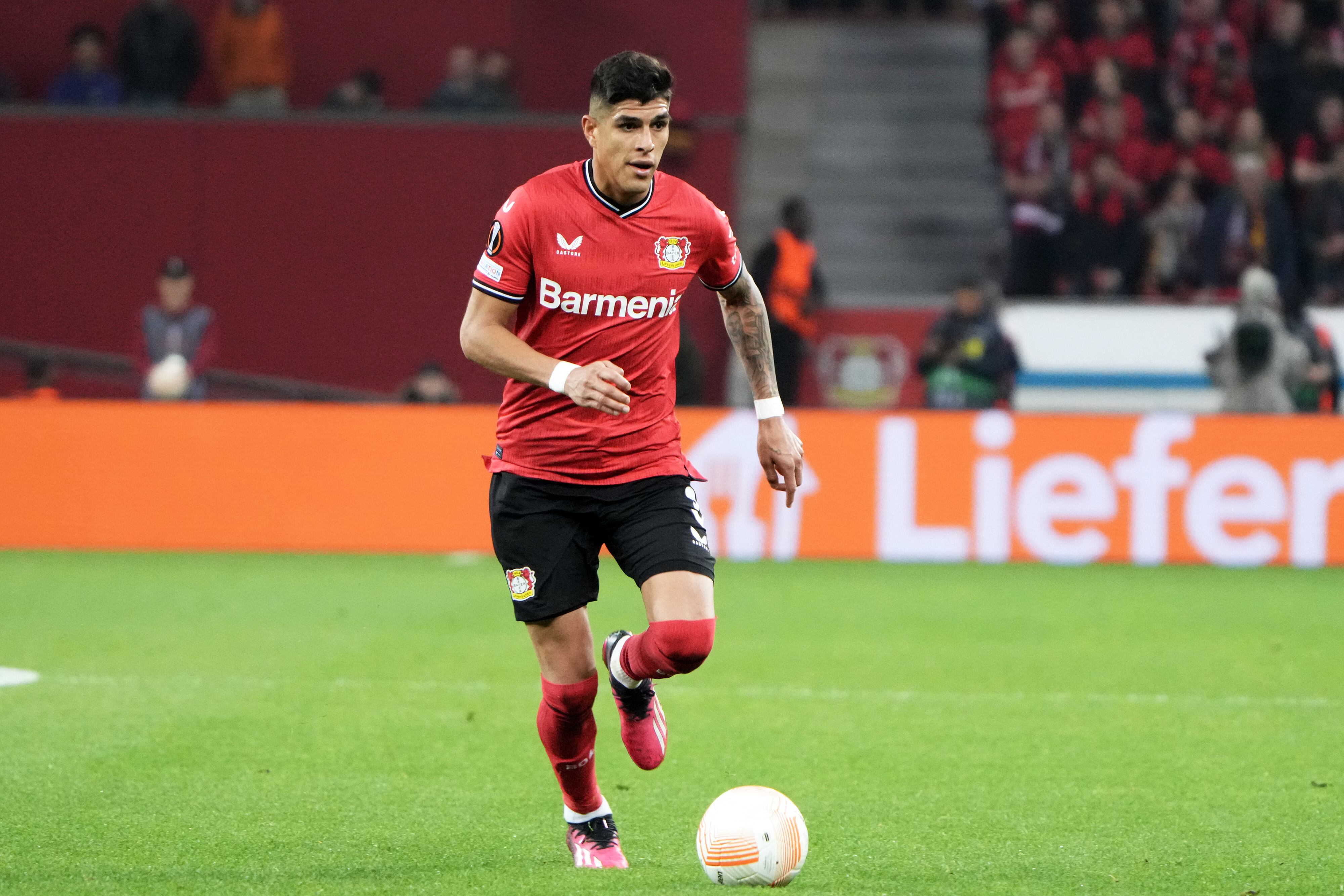 Piero Hincapié juega para el Bayer Leverkusen.