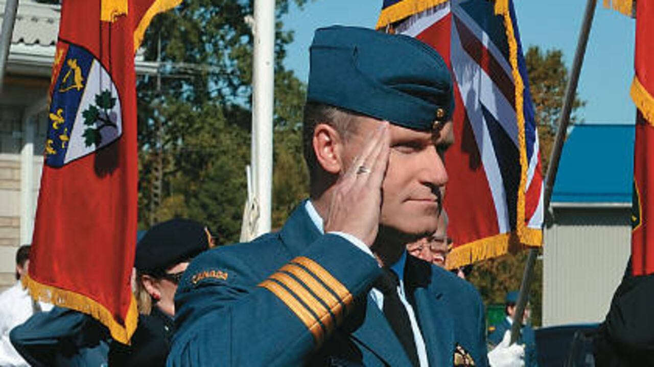 El Ejército canadiense lo expulsó luego de que se conoció su condena. El hombre, de 47 años, solo tendrá derecho a solicitar libertad condicional dentro de 25 años.