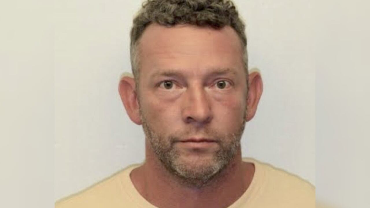 Acusan de 10 cargos de homicidio a un hombre por provocar un accidente de botes en Georgia