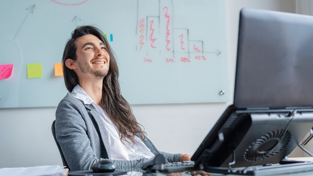 Según la Cámara de Comerciantes LGBT, el poder de compra de esta comunidad en Colombia supera los 16.000 millones de dólares por año.