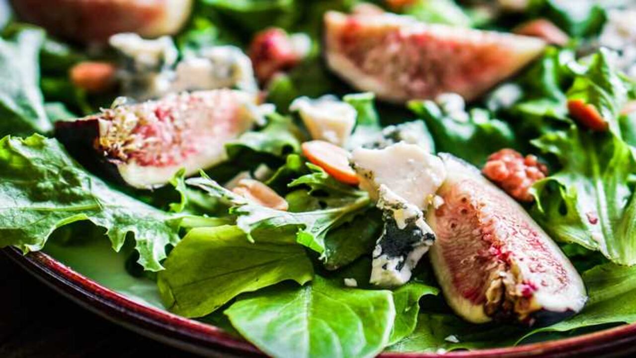Las ensaladas alimentan, sacian y evitan subir de peso. Foto: Ingimage.