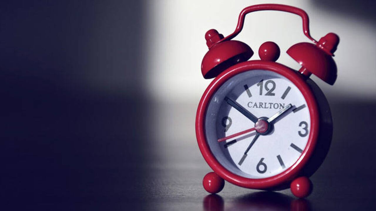 Un estudio realizado en un hogar geriátrico encontró que la gente que dice que el tiempo pasa rápido es la más feliz y activa, mientras que para aquellos deprimidos o inactivos, el reloj se movía más lentamente.