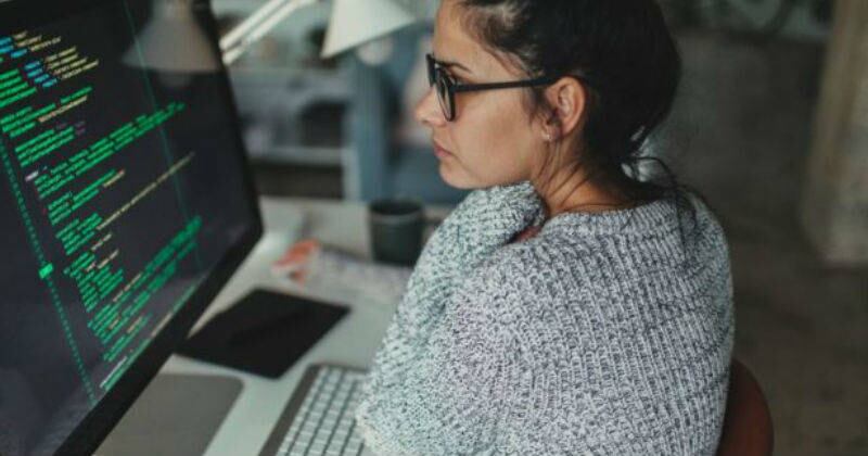 El creciente uso de tecnología puede impactar en la generación de emisiones contaminantes. 