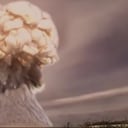 Parte del video de realidad virtual que recreó la explosión de una bomba atómica. Captura Twitter @TansuYegen