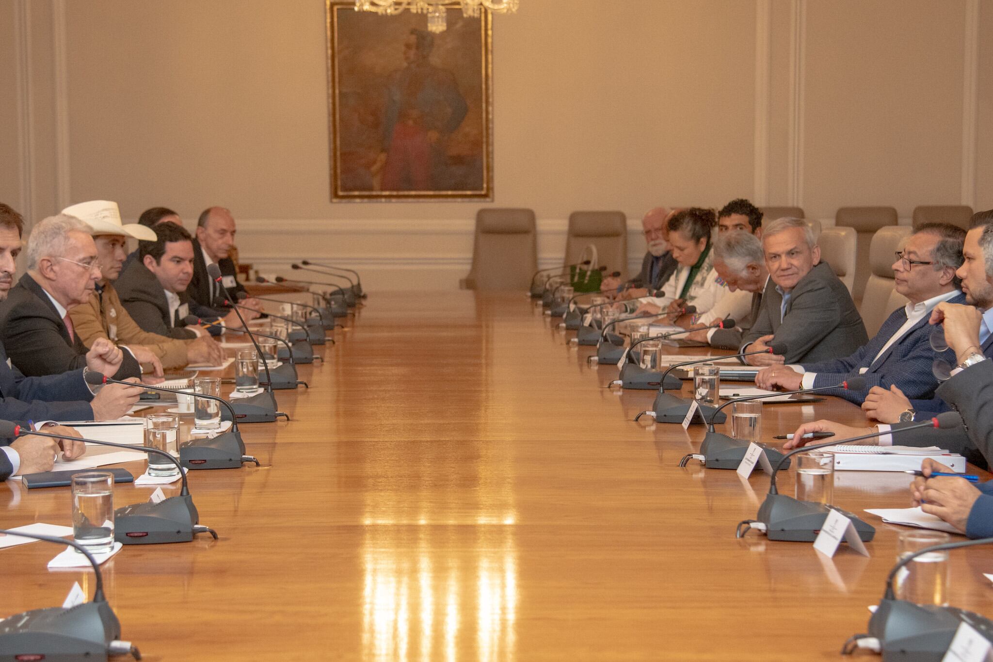Reunión petrismo y uribismo en Casa de Nariño.