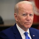WASHINGTON, DC - 12 DE JULIO: El presidente de los Estados Unidos, Joe Biden, organiza una reunión sobre la reducción de la violencia armada en la Sala Roosevelt de la Casa Blanca el 12 de julio de 2021 en Washington, DC. La reunión con las fuerzas del orden, funcionarios electos y otros incluyó al Fiscal General Merrick Garland, la Alcaldesa de Washington Muriel Bowser, el Alcalde de San José Sam Liccardo, el Presidente del Condado de Brooklyn y el candidato a alcalde de la Ciudad de Nueva York Eric Adams, el Jefe de Policía de Memphis CJ Davis, el Jefe de Policía de Chicago David Brown, el jefe de policía de Wilmington, Robert Tracy, el teniente de policía de Newark, Anthony Lima, y la cofundadora del colectivo de seguridad pública comunitaria, Aqeela Sherrills. (Foto de Chip Somodevilla / Getty Images)
