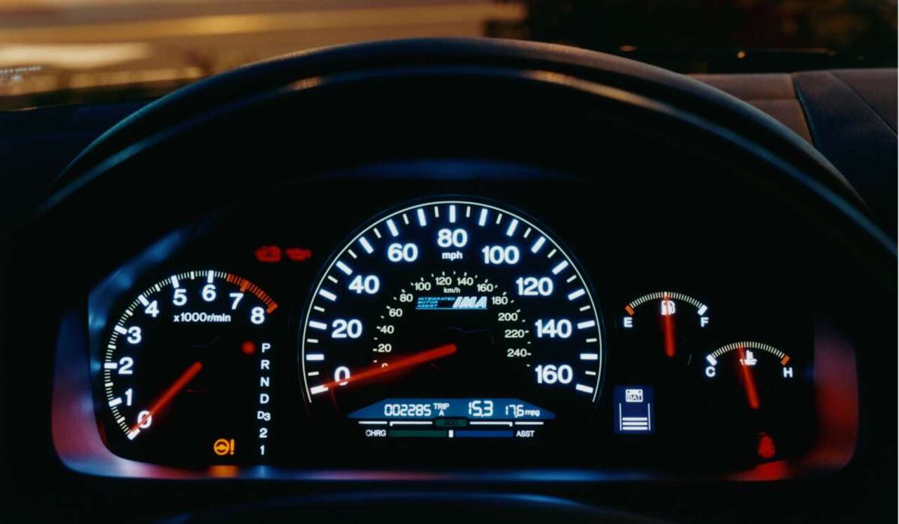 Los testigos del tablero del carro son clave para conocer el estado del vehículo.