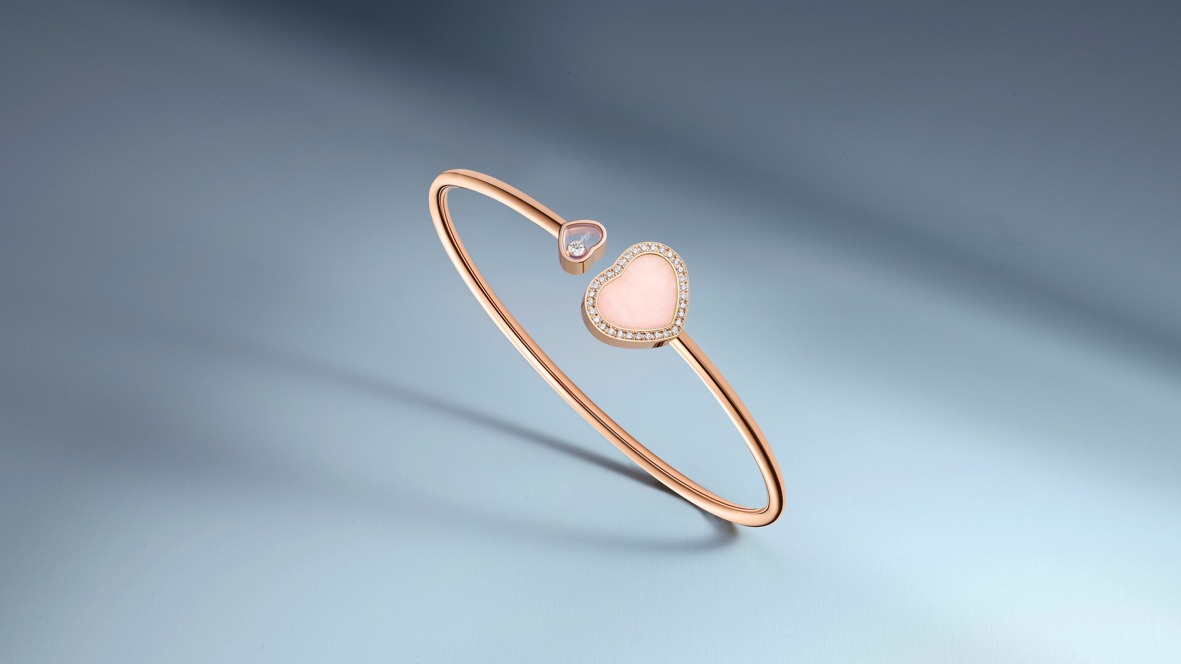 La nueva colección de joyas de la multinacional suiza Chopard celebra el ópalo rosa de los Andes