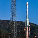 Un cohete portador Long March 3B que lleva el satélite Gaofen-13 02 despega del Centro de Lanzamiento de Satélites de Xichang el 17 de marzo de 2023 en Xichang