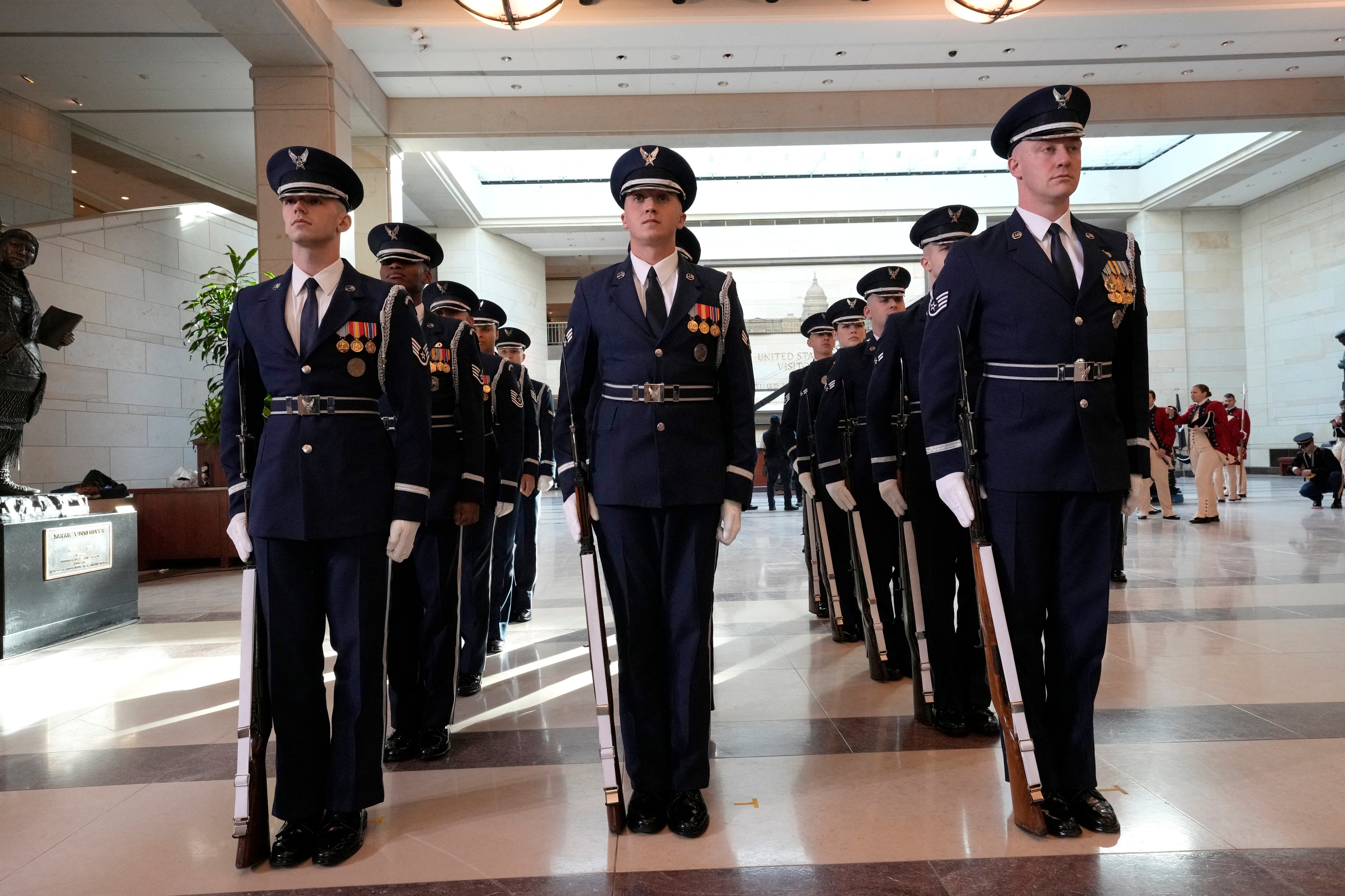 Revista tropas Estados Unidos