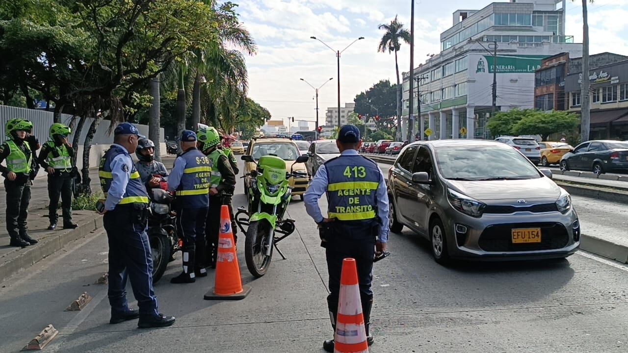Agentes de tránsito en Cali.