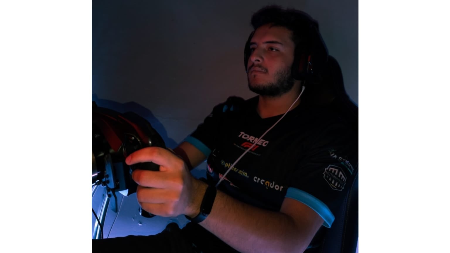 En el SimRacing las carreras son virtuales, similares a las de la vida real, pero los participantes lo hacen desde un simulador.