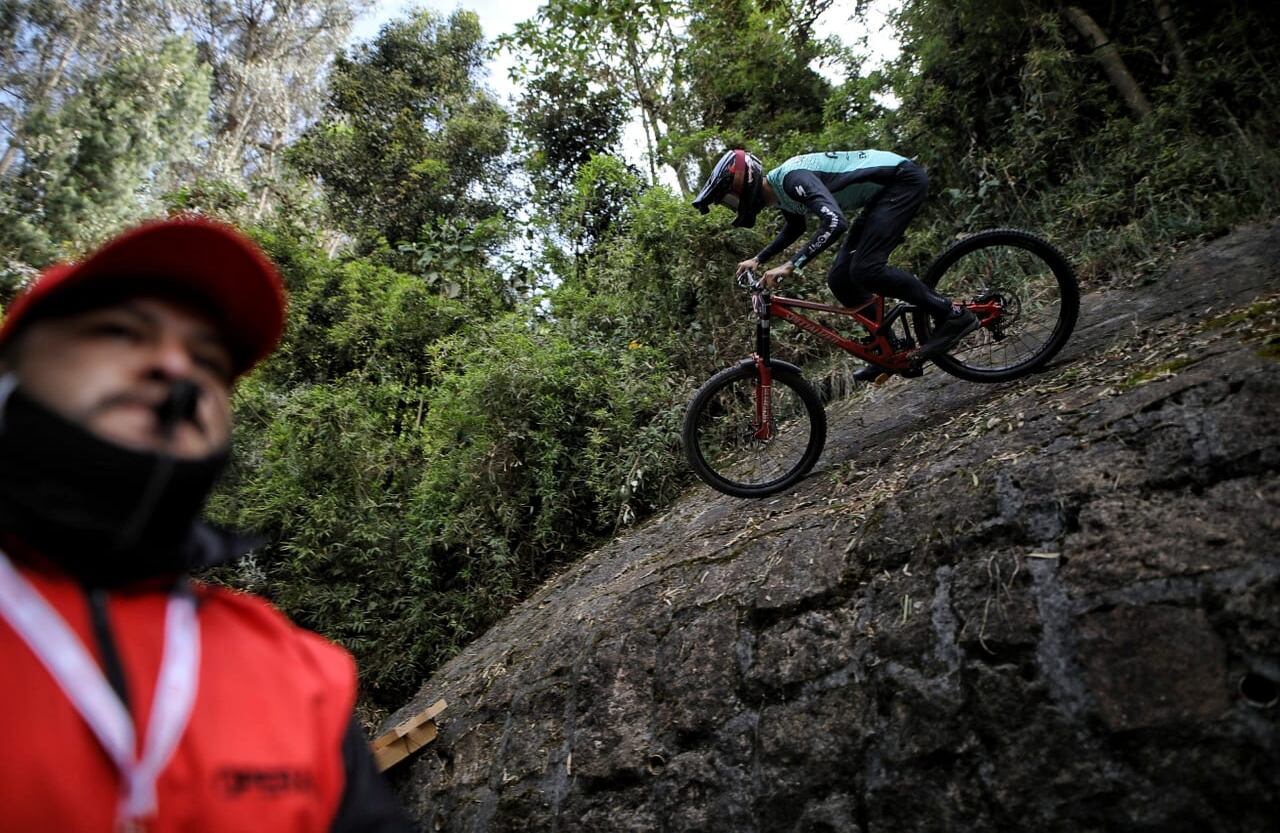 Red Bull Monserrate Cerro Abajo, la carrera de downhill urbano más larga del mundo culminó con éxito
