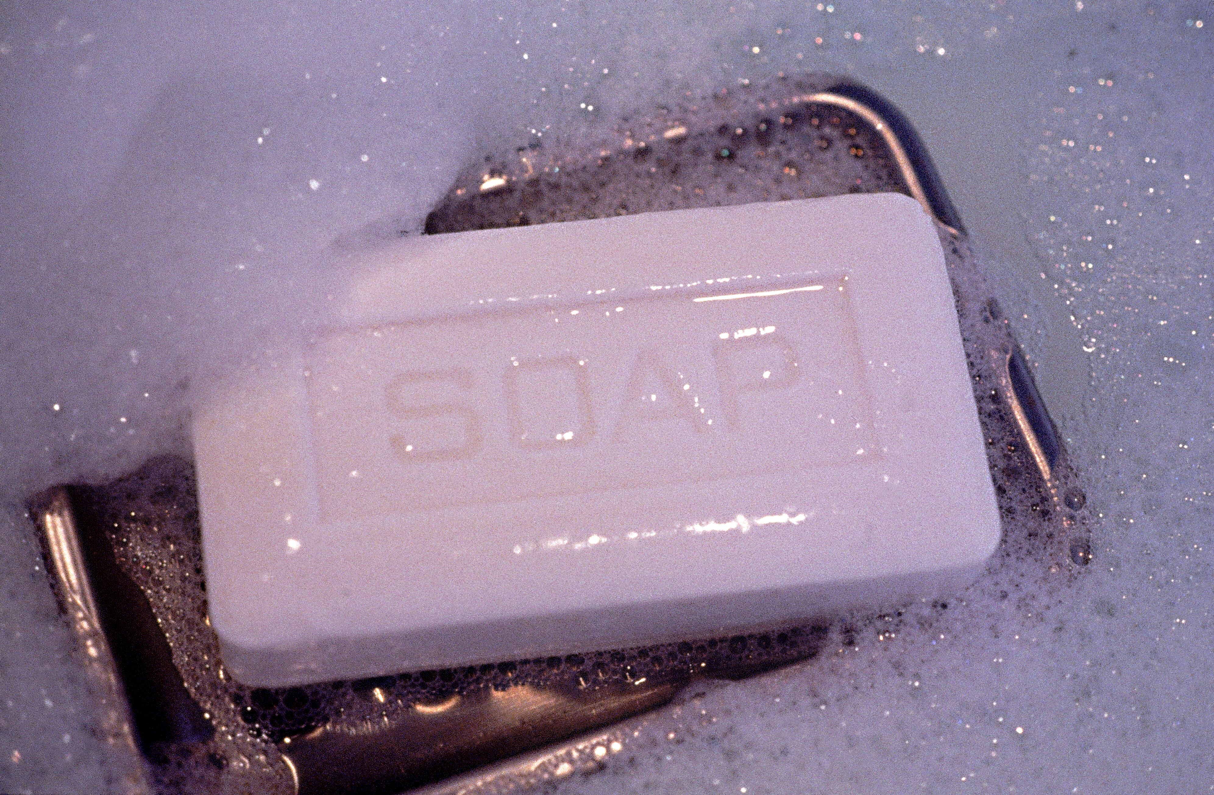 Hay jabones abrasivos que resecan la piel.