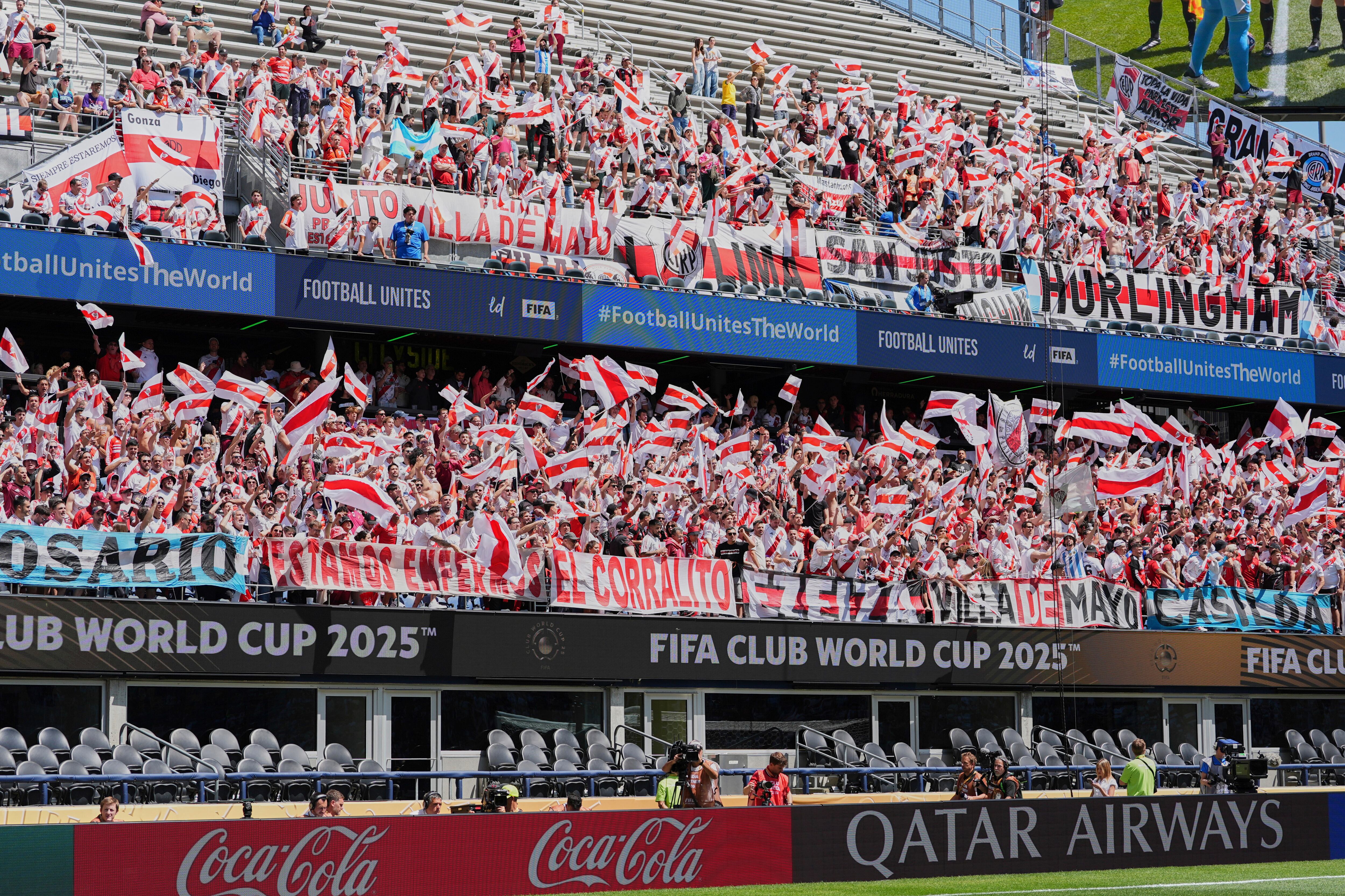 La hinchada de River Plate acompañando a los suyos contra Urawa Red.