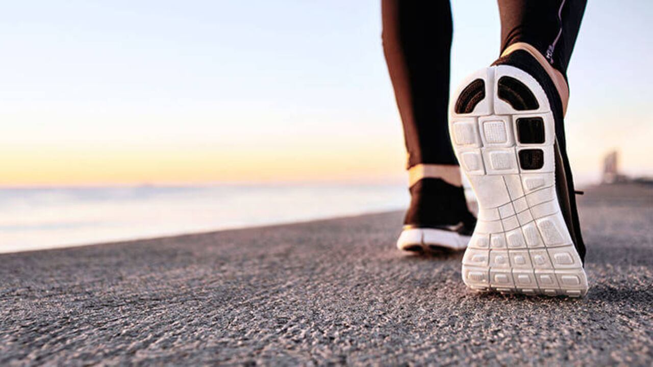 Según la recomendación de la Organización Mundial para la Salud (OMS), con 30 minutos diarios, cinco días a la semana de actividad física es suficiente para mantenerse saludable.