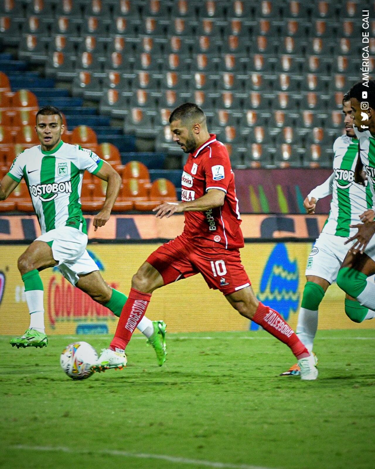 Iago Falque durante el partido ante Atlético Nacional