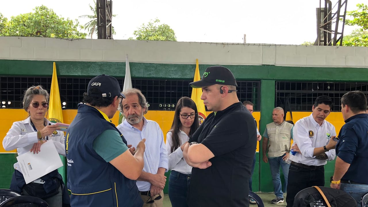 En el transcurso de la tarde de este 5 de noviembre se lleva a cabo un Puesto de Mando Unificado (PMU) en Puerto Valdivia.