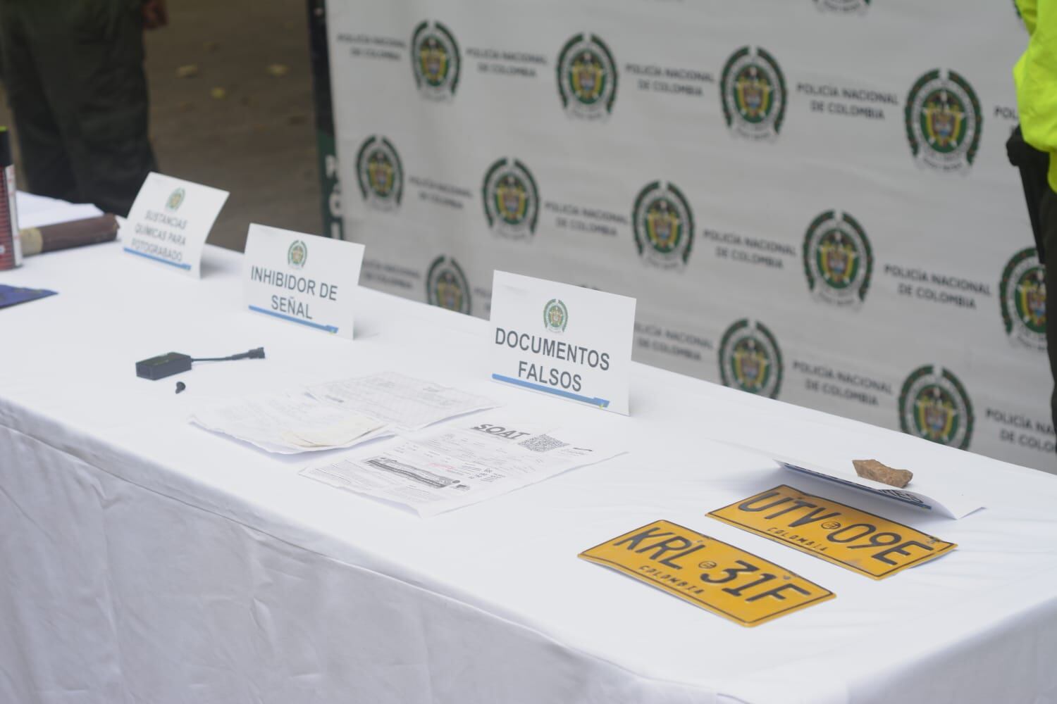 Capturaron a delincuentes que utilizaban dispositivos electrónicos para hurtar motocicletas en Cali.