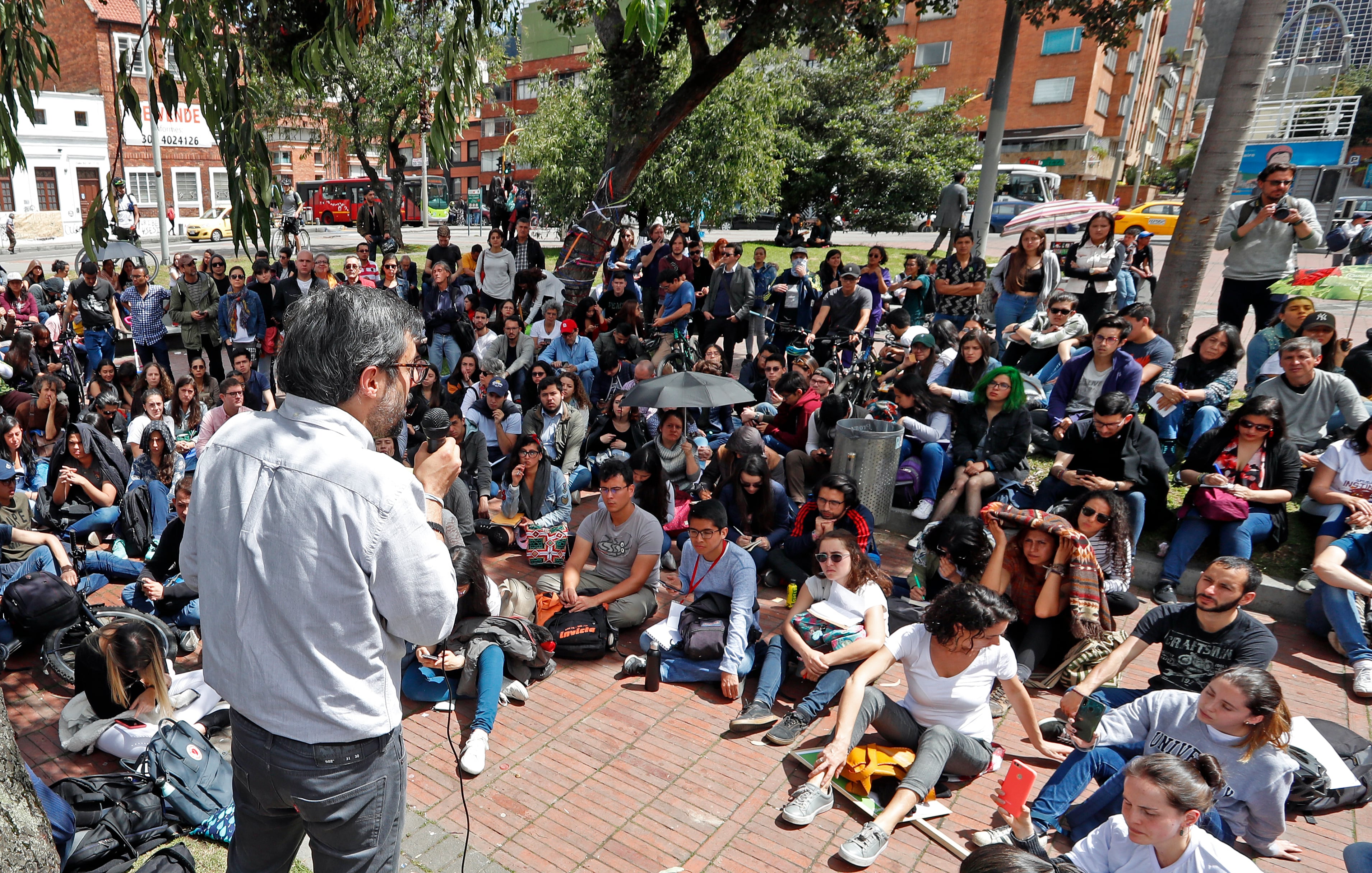 Para rectores, estudiantes y miembros del Gobierno, las universidades sí son actores clave en la construcción de paz electoral.