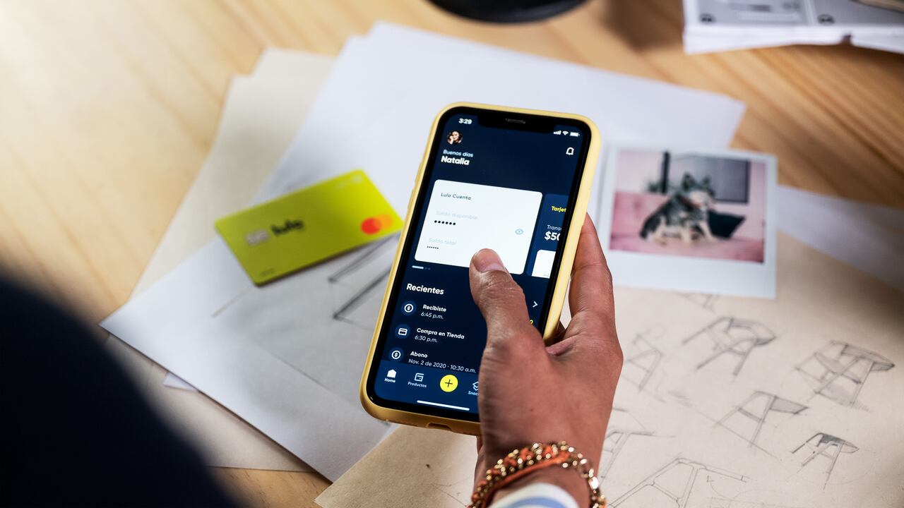 Próximamente, Lulo X pondrá en marcha una pasarela de pagos para cubrir las necesidades de quienes realizan transacciones digitales, para que puedan administrar su dinero de manera fácil, rápida y sin fricciones.