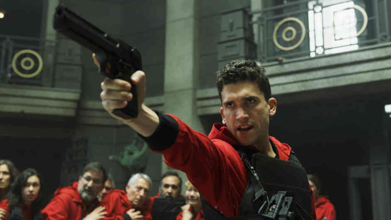 Jaime Lorente, 'Denver' en La casa de papel, dice que las crisis sociales actuales le dan popularidad a la serie.