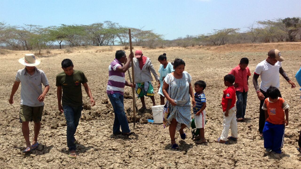 Cerca de 800.000 personas protestan en La Guajira por la escasez de agua.