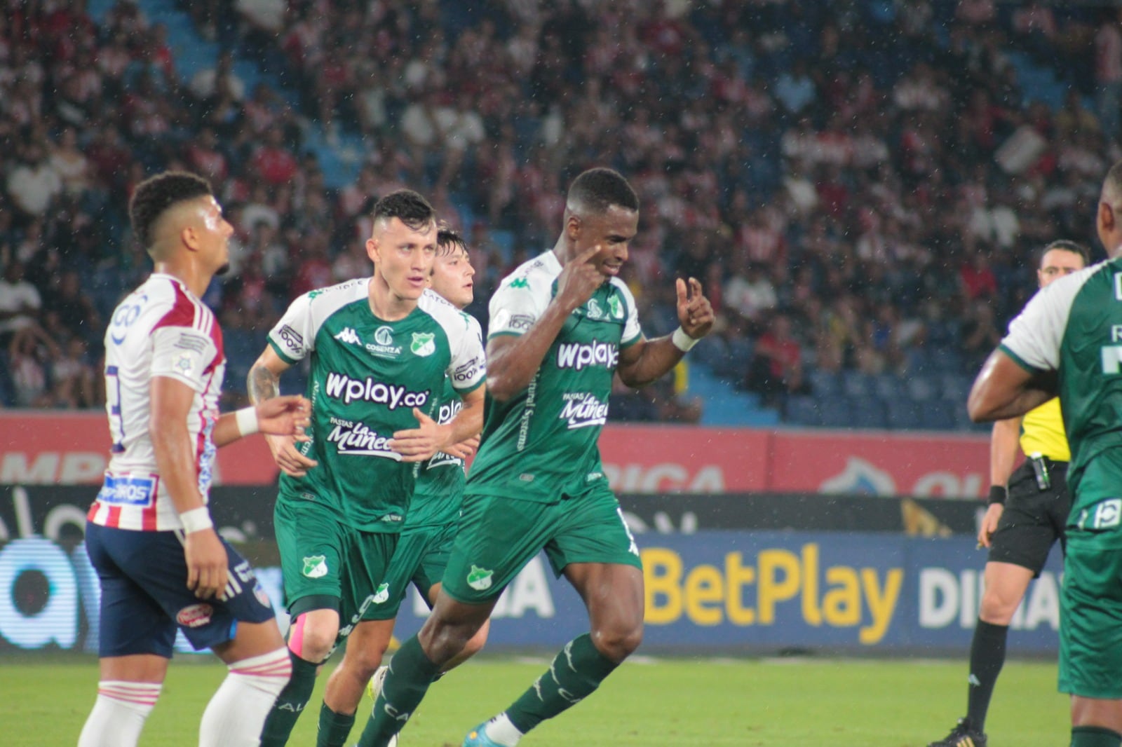 Imagen del partido entre Junior de Barranquilla y Deportivo Cali por la fecha 16 del segundo semestre de la Liga colombiana 2023.