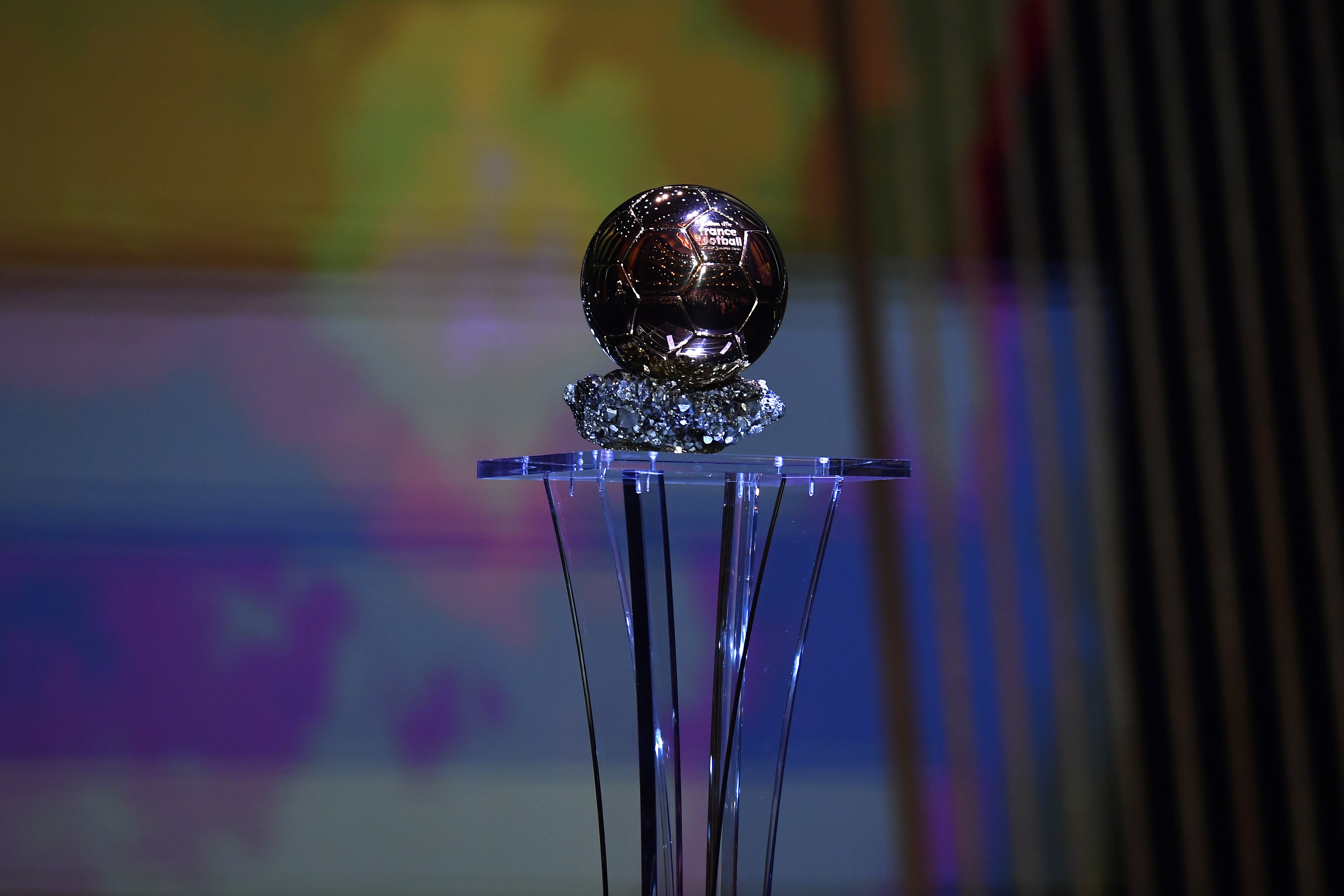 PARIS, FRANCE - NOVEMBER 29: The Ballon d'Or Trophy presented during the The Ballon d'Or ceremony at Theatre du Chatelet on November 29, 2021 in Paris, France. (Photo by Aurelien Meunier/Getty Images)