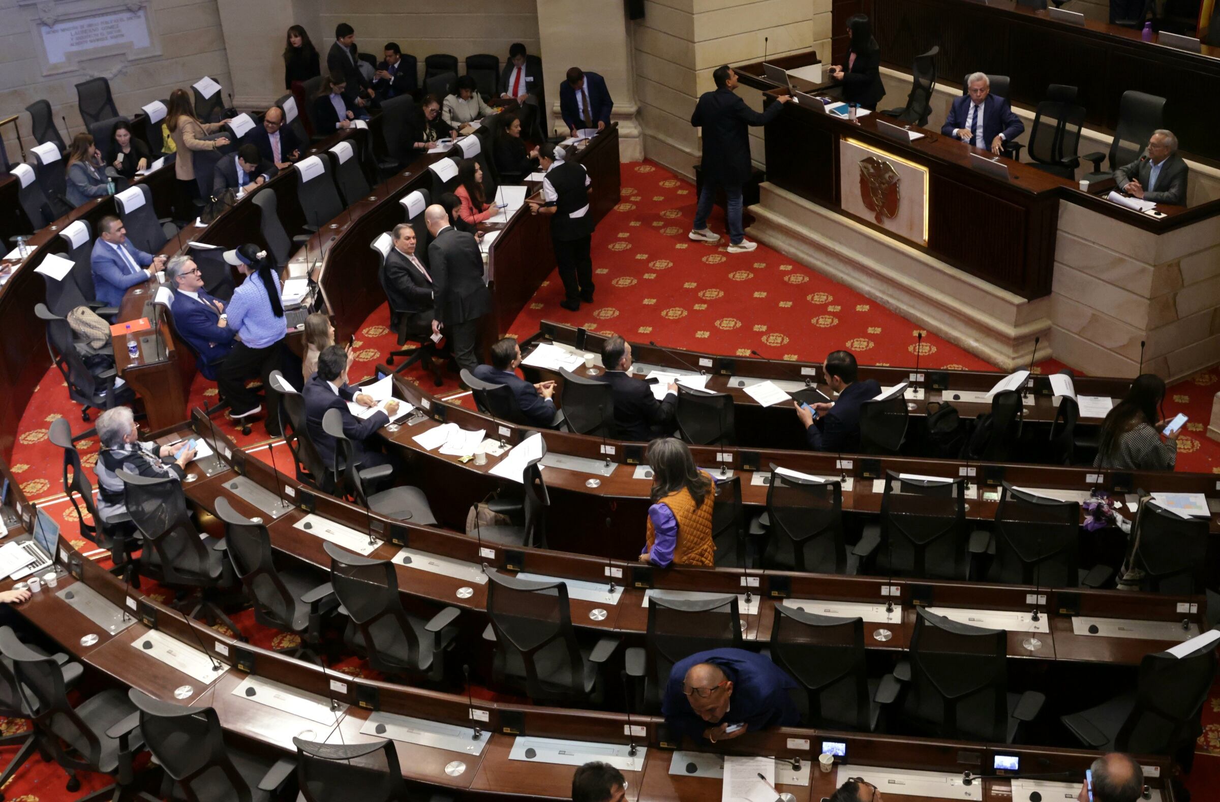 Sesión de las comisiones económicas conjuntas en la Cámara de Representantes