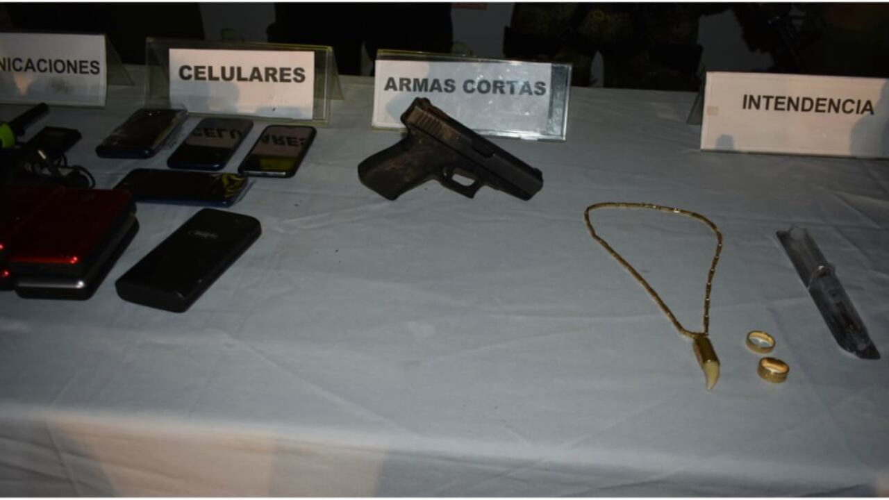 Lo que portaba Emiliano Alcides Osorio Macea, alias Caín, al momento de ser abatido