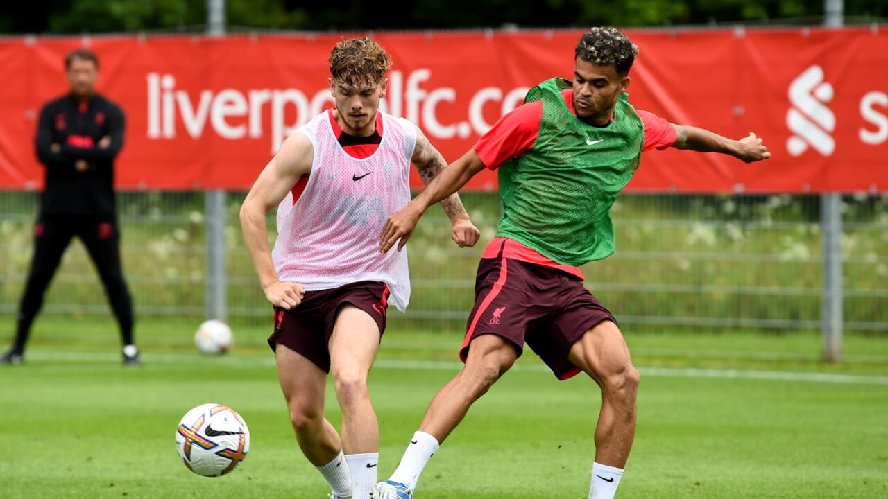 UNSPECIFIED, AUSTRIA - JULY 26: (THE SUN OUT, THE SUN ON SUNDAY OUT) Harvey Elliott and Luis Diaz of Liverpool during the Liverpool pre-season training camp on July 26, 2022 in UNSPECIFIED, Austria. (Photo by Getty Images/Andrew Powell/Liverpool FC)