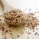 La quinua es considerado un superalimento que favorece el cuerpo de diferentes maneras.