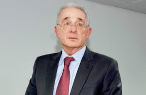 El expresidente Álvaro Uribe Vélez denunció que pretenden iniciar un nuevo proceso judicial en su contra.