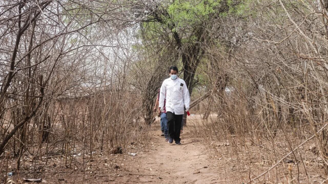 Por ejemplo, en Bolivia, con el apoyo del Gobierno de Canadá, se realizó una investigación de campo con comunidades indígenas para conocer las percepciones de los pobladores respecto a la vacuna.