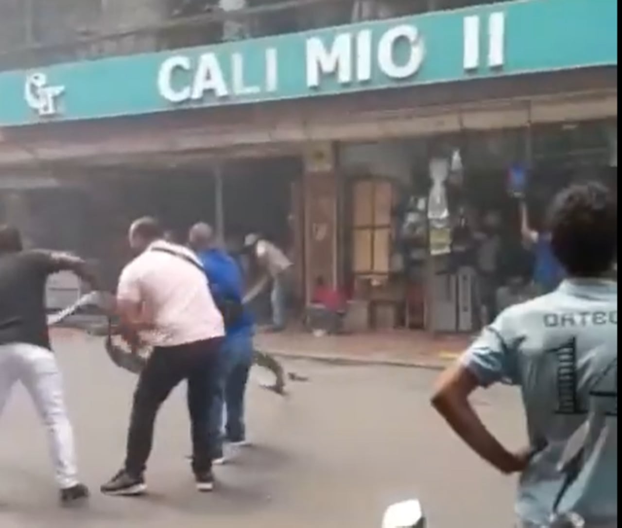 Bomberos ya están en el sitio de la conflagración