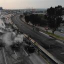 La conflagración pudo ser controlada horas después del choque vehicular.
