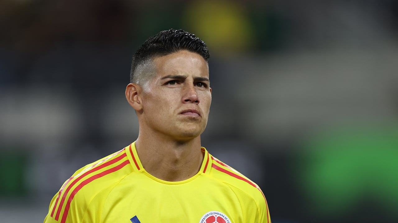 ARLINGTON, TEXAS - OCTOBER 11: James Rodriguez #10 of Colombia stands for his national anthem before to the international friendly match between Mexico and Colombia at AT&T Stadium on October 11, 2025 in Arlington, Texas. (Photo by Omar Vega/Getty Images)