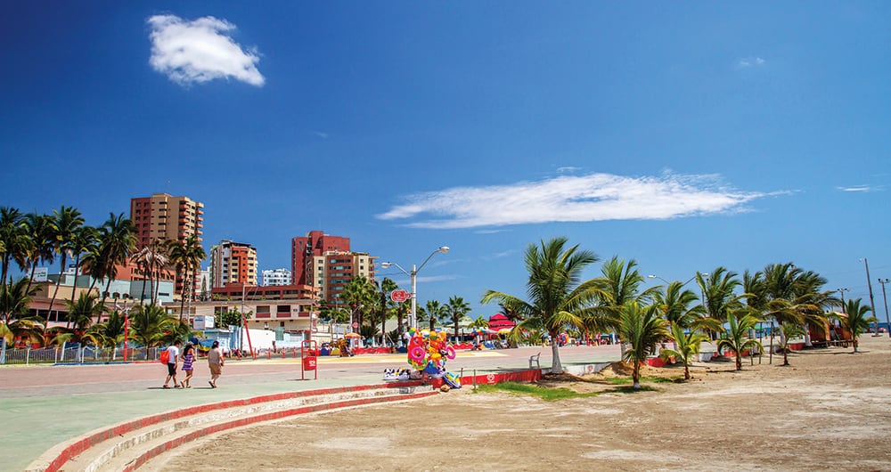 Manta, la ciudad costera de Ecuador a donde viajó el presidente Petro y que era controlada por los Choneros, estructura de alias Fito.