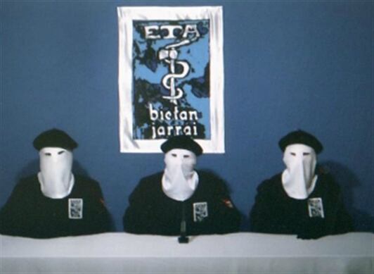 ETA anuncia "cese definitivo" de la actividad armada 