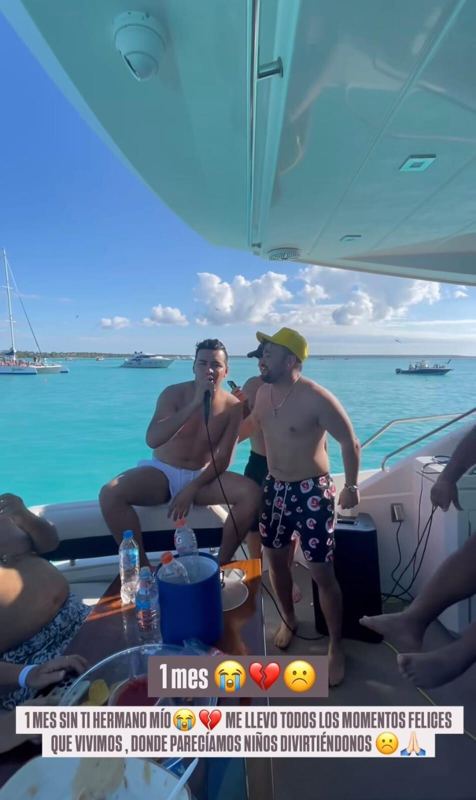 Ciro Quiñones, por su parte, publicó un video en el que aparece junto a Jiménez a bordo de un yate.