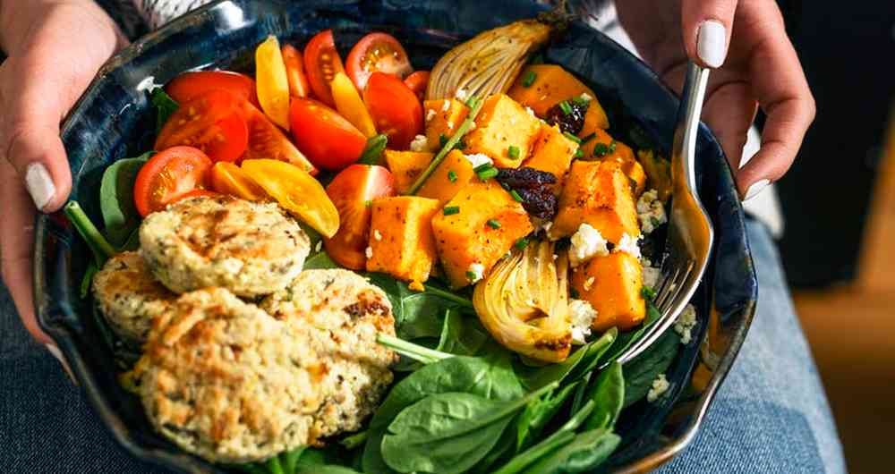 El cerebro es el órgano más ansioso de todos y por ello hay que saber alimentarlo. Lo que coma afectará el funcionamiento de esa máquina.