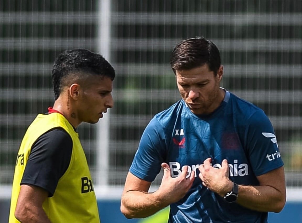 Gustavo Puerta y Xabi Alonso.