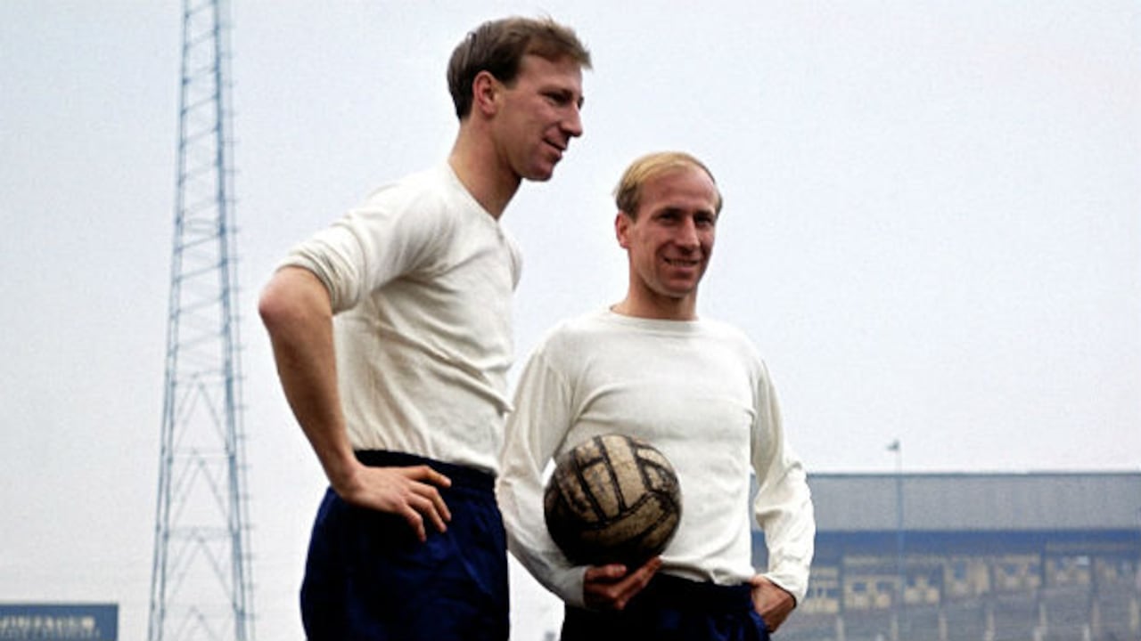 Los hermanos ingleses Jack y Bobby Charlton conquistaron el Mundial de 1966 en casa.