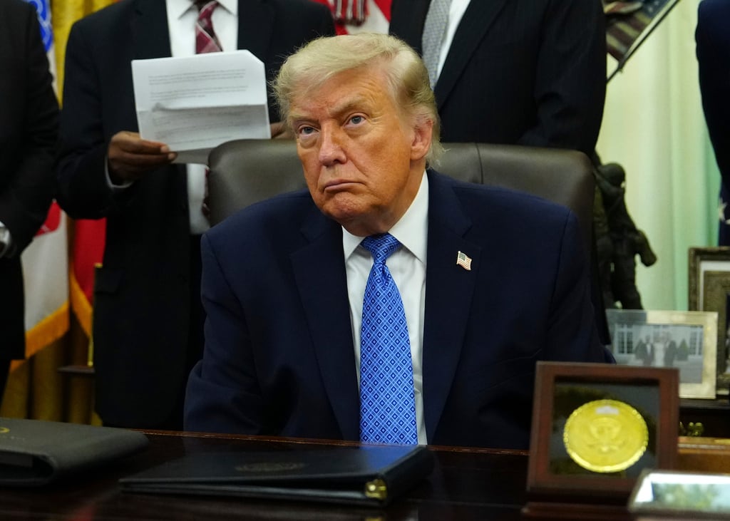 El presidente Donald Trump aparece en el Despacho Oval de la Casa Blanca.