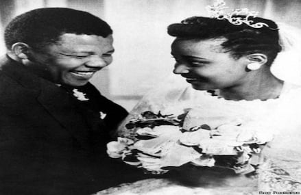 Nelson y Winnie se casaron en 1958 pero no pudieron disfrutar plenamente de la vida familiar. Durante el largo encarcelamiento del líder sudafricano, Winnie fue arrestada en varias ocasiones. Se transformó en un símbolo de la resistencia y llegó a ser conocida entre la población negra como Madre de la Nación.