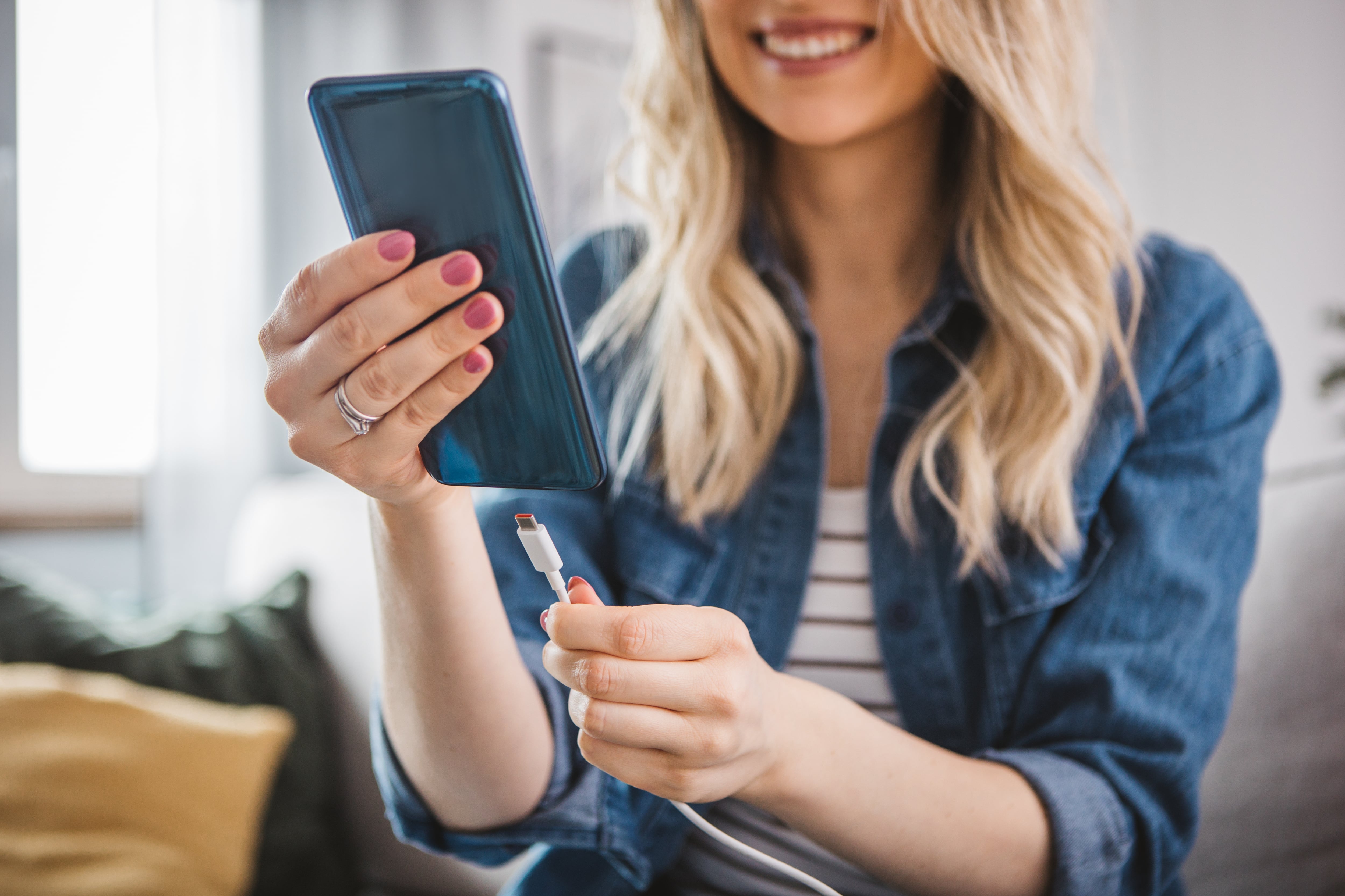 La capacidad de la batería puede disminuir con el paso del tiempo.