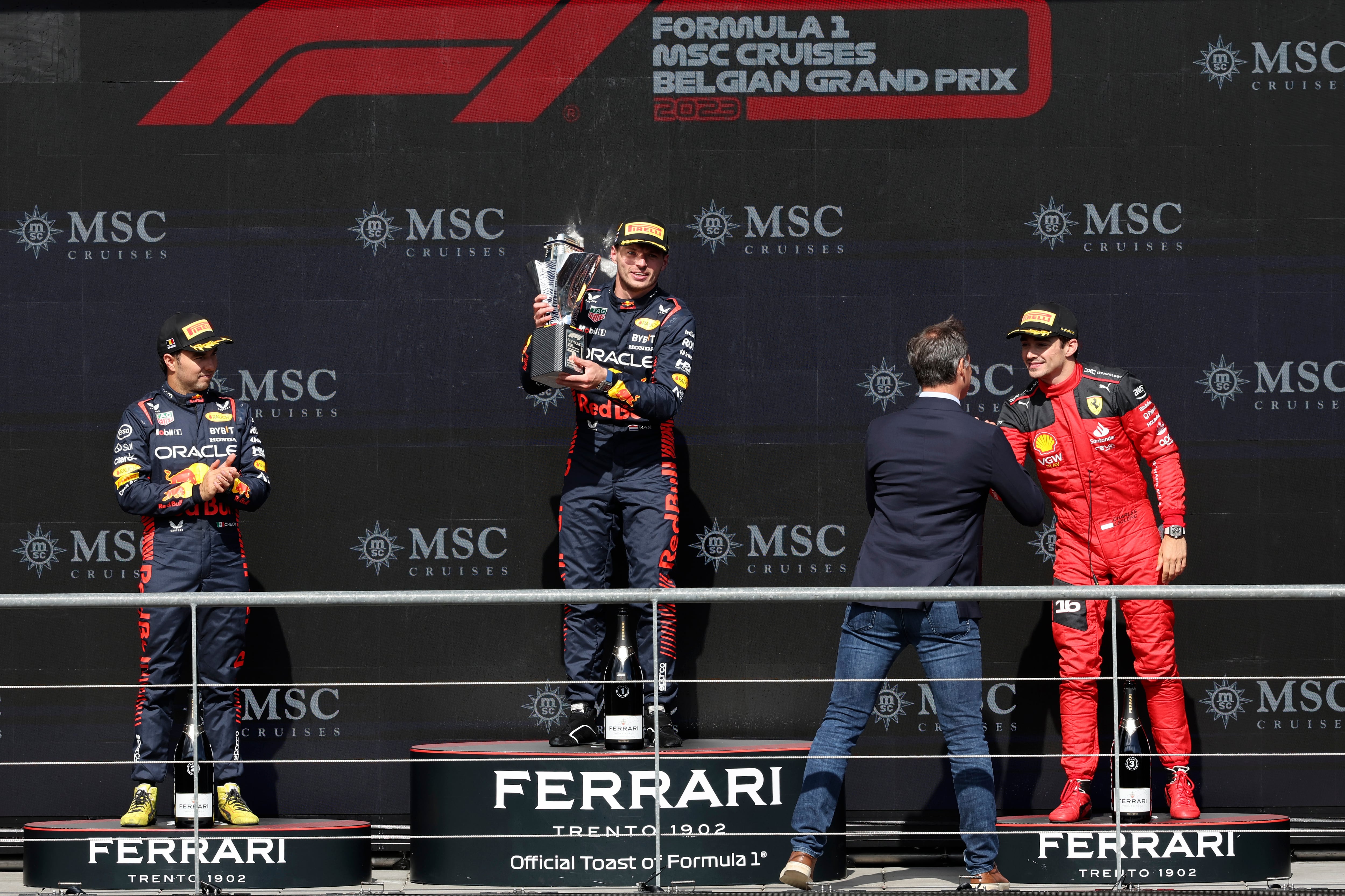 Max Verstappen ganó en Países Bajos y Sainz acabó tercero.